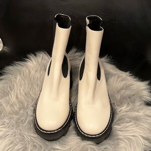 White and black Rag and Bone Boots size 37.5